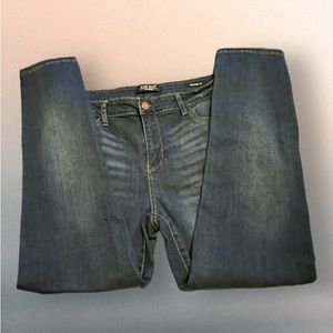 Judy Blue Size 32 Relaxed Fit Jeans